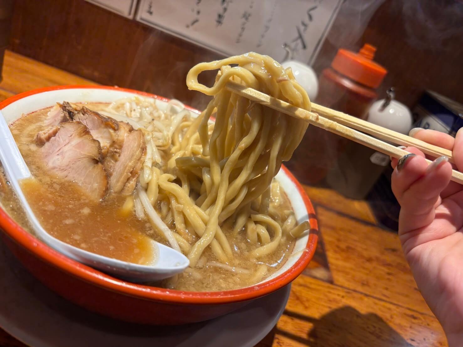 らーめんバリ男 新橋本店　麺